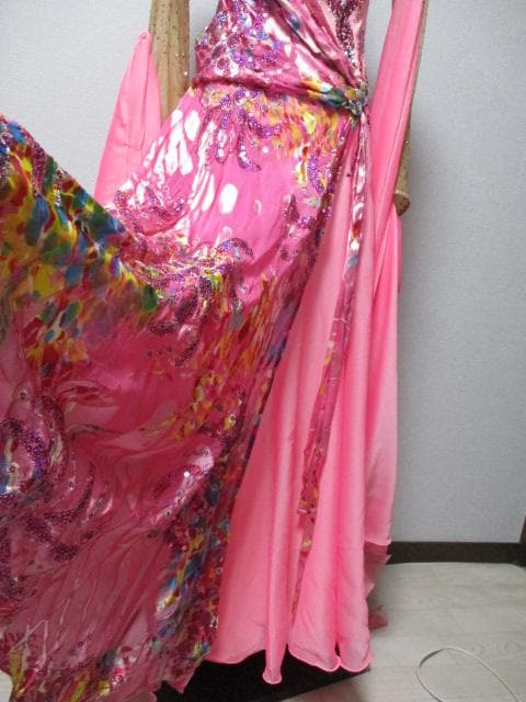 社交ダンス　ROBINHOODロビンフッド　ピンクキラキラドレス