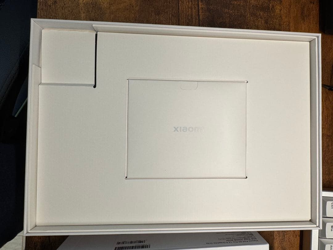 Xiaomi Pad 6S Pro 12.4インチ 8GB+256GB おまけ付