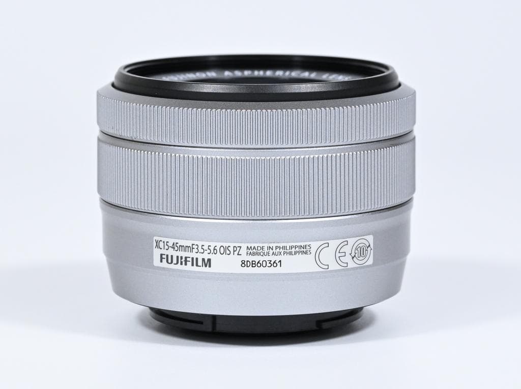 【超美品】 フジフイルム　FUJIFILM X-A5 レンズキット