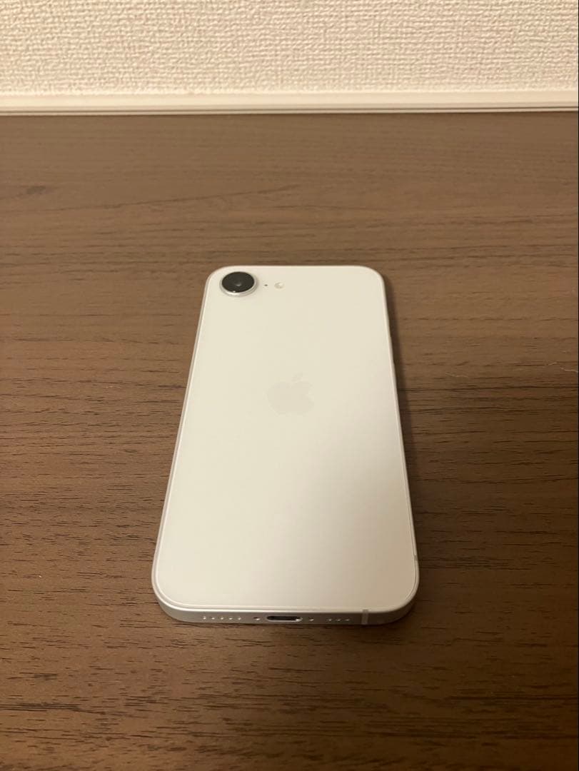 Apple iPhone 16e 128GB ホワイト SIMフリー