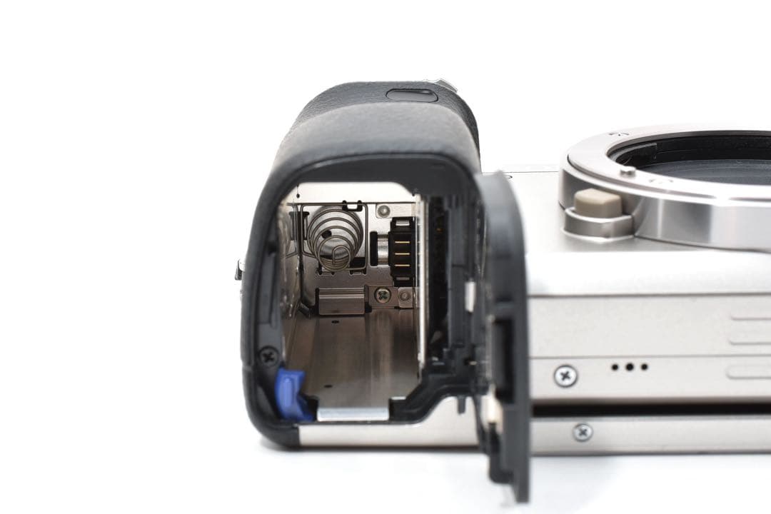 【極美品】ソニー SONY a6000 ダブルズームキット ミラーレス一眼カメラ