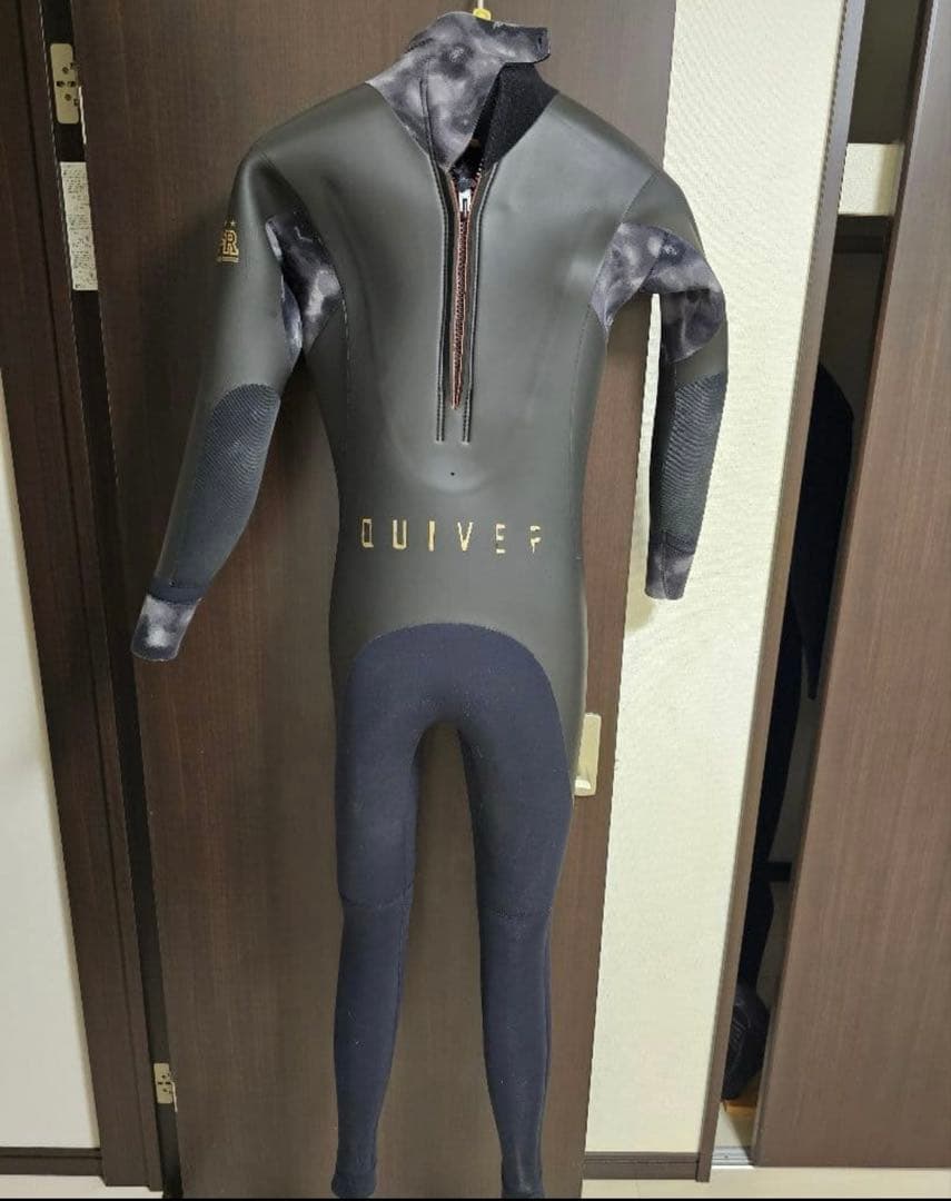 QUIVER セミドライ ウェットスーツ 黒