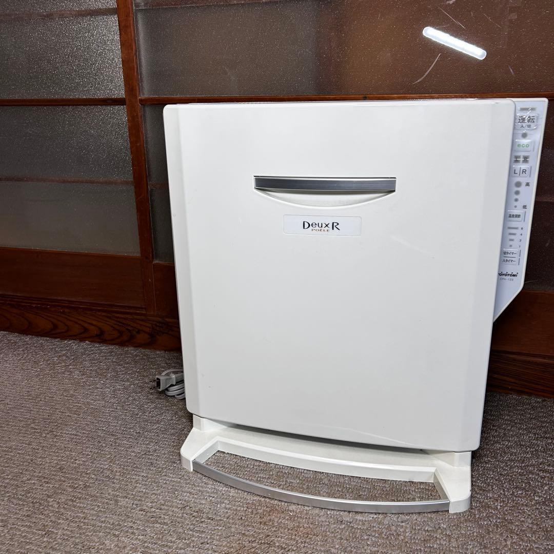 美品 TOYOTOMI 電気パネルヒーター EPH-123省エネ 遠赤外線