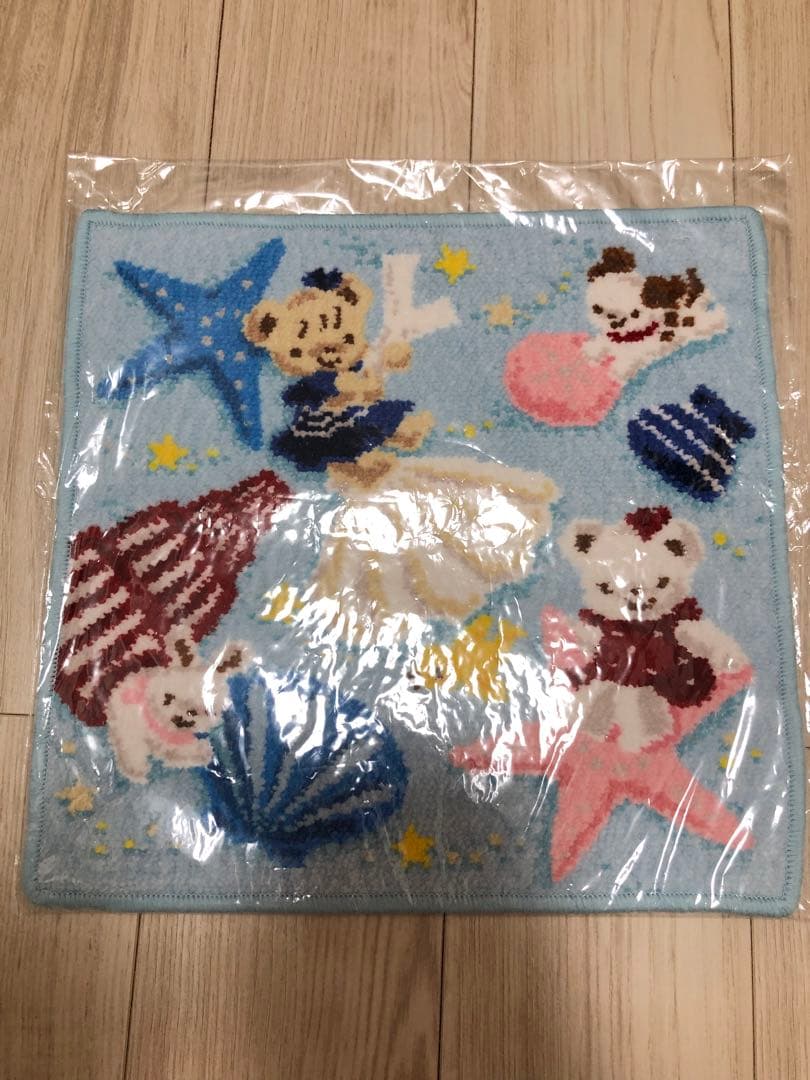 値下げバラ売り不可　新品未使用　ファミリア　シェニール織　タオルハンカチ