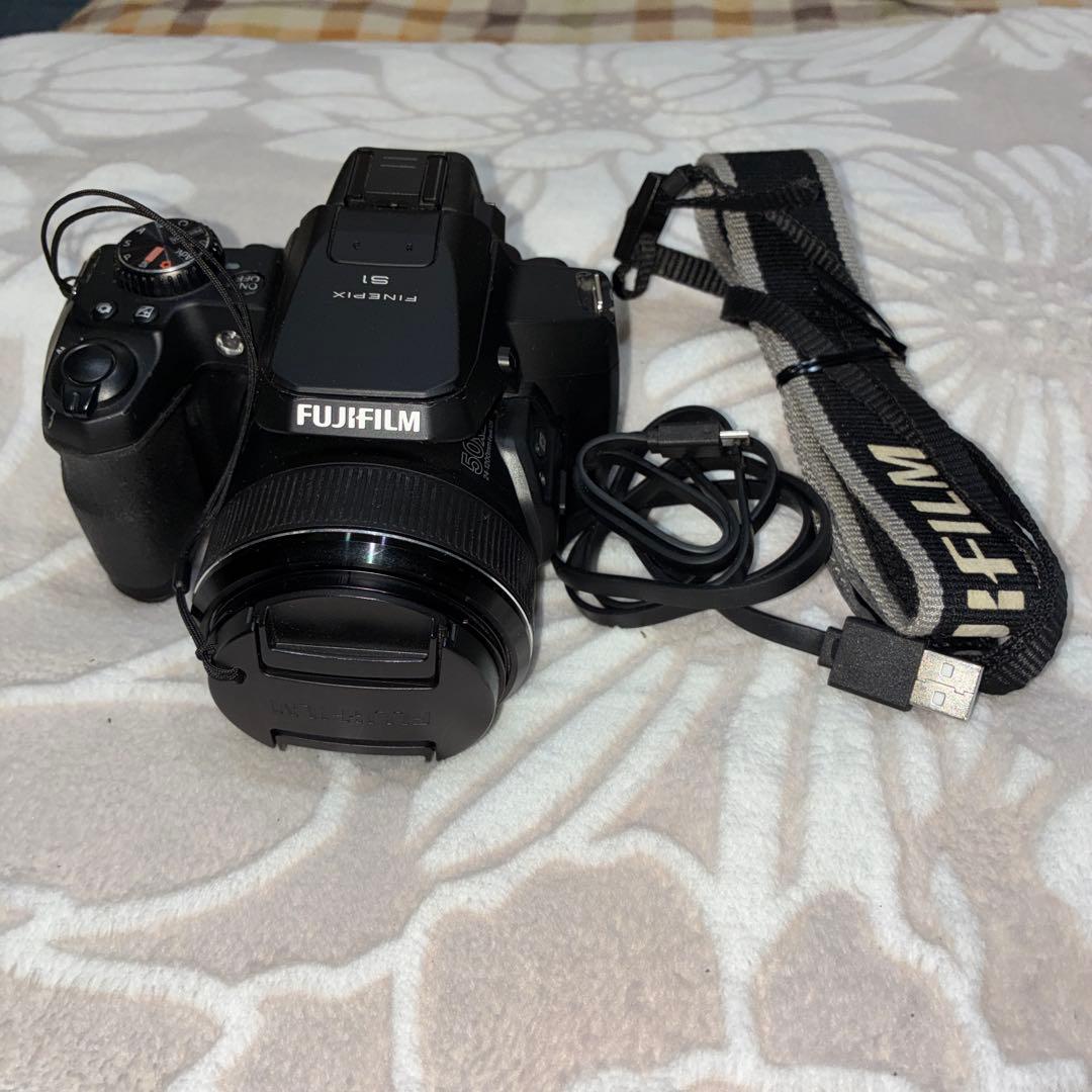 美品　50倍ズーム　FUJIFILM FinePix（ファインピックス） S1