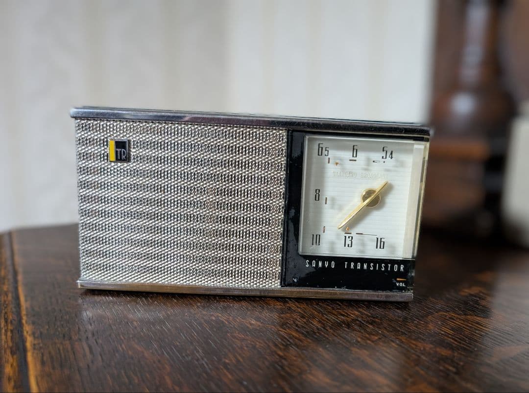昭和レトロ　サンヨー　トランジスタ　ラジオ ６Ｃ－１１整備品