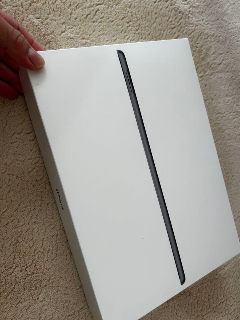 iPad 本体 ひび割れあり 箱付き