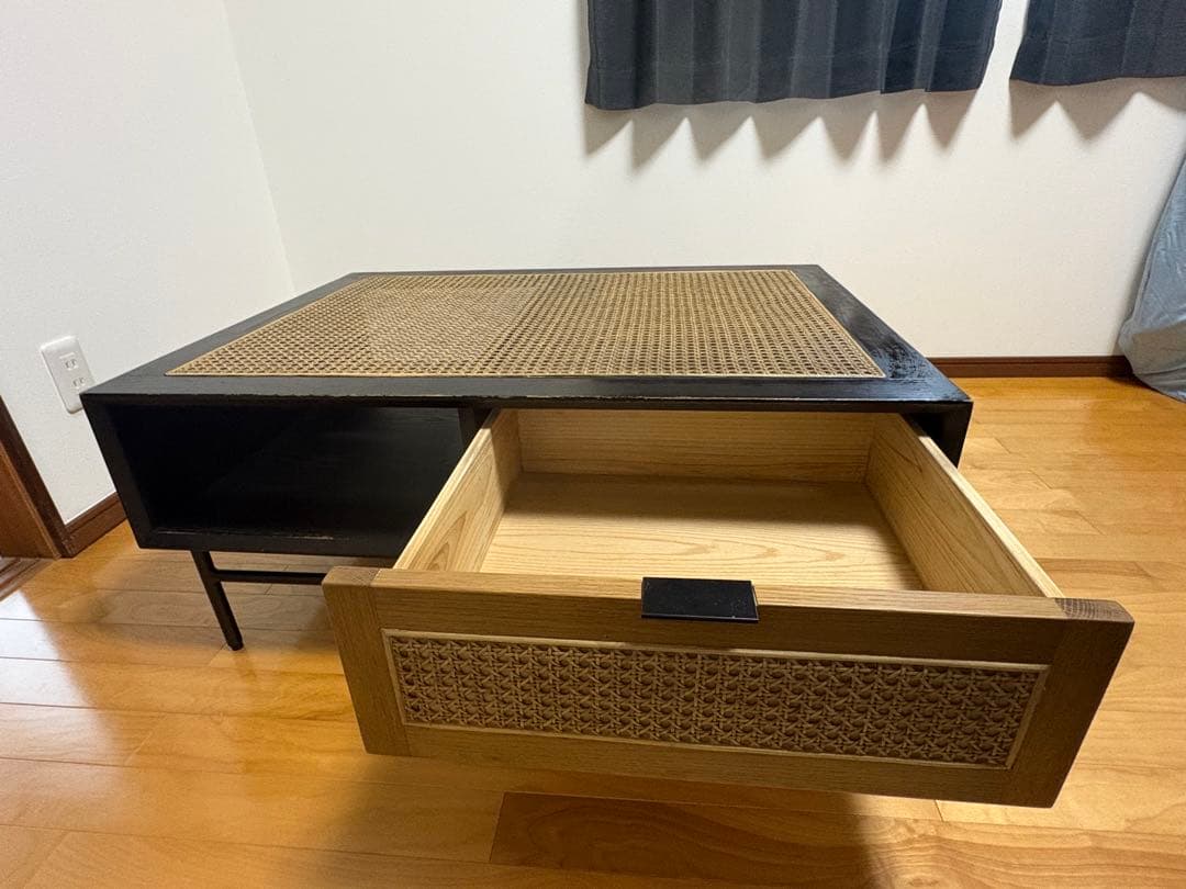 モダン木製センターテーブル 引き出し付き