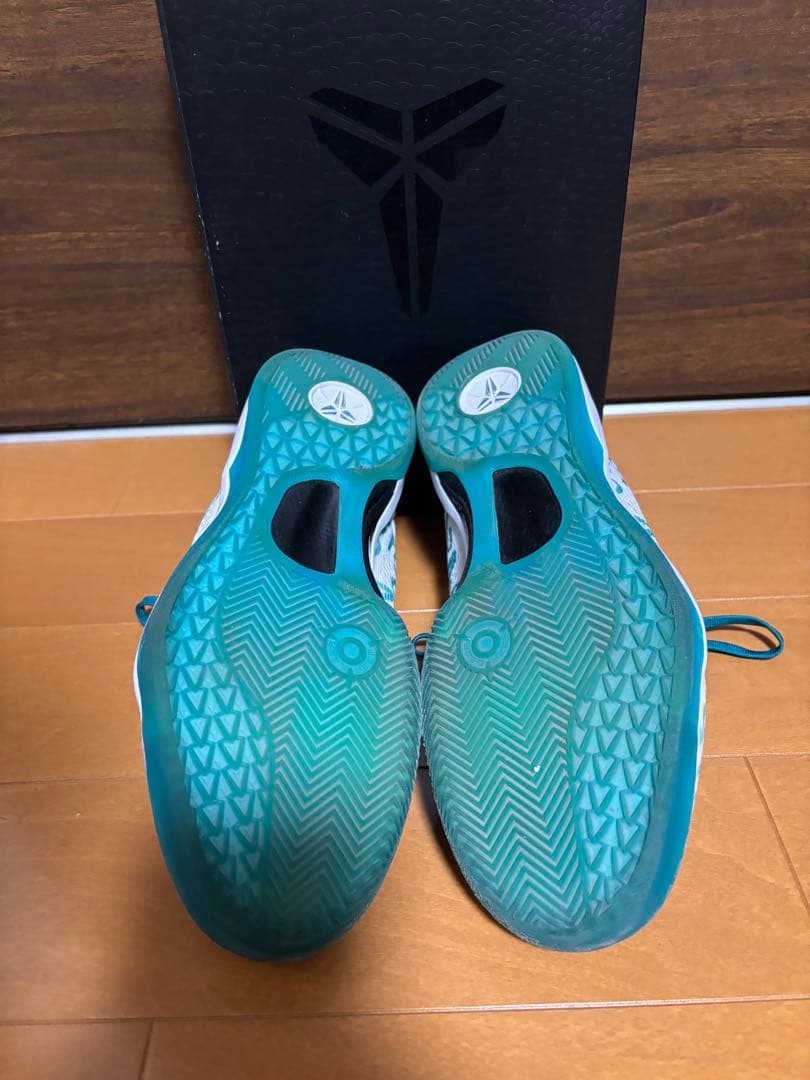 Nike Kobe 8 バスケットボールシューズ