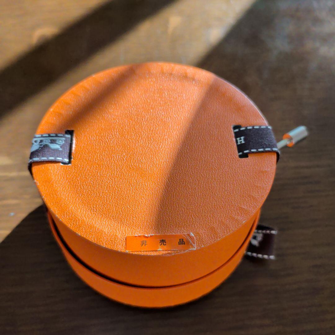 エルメス　HERMES 　非売品　オルゴール　 手巻き　リボン付き丸型