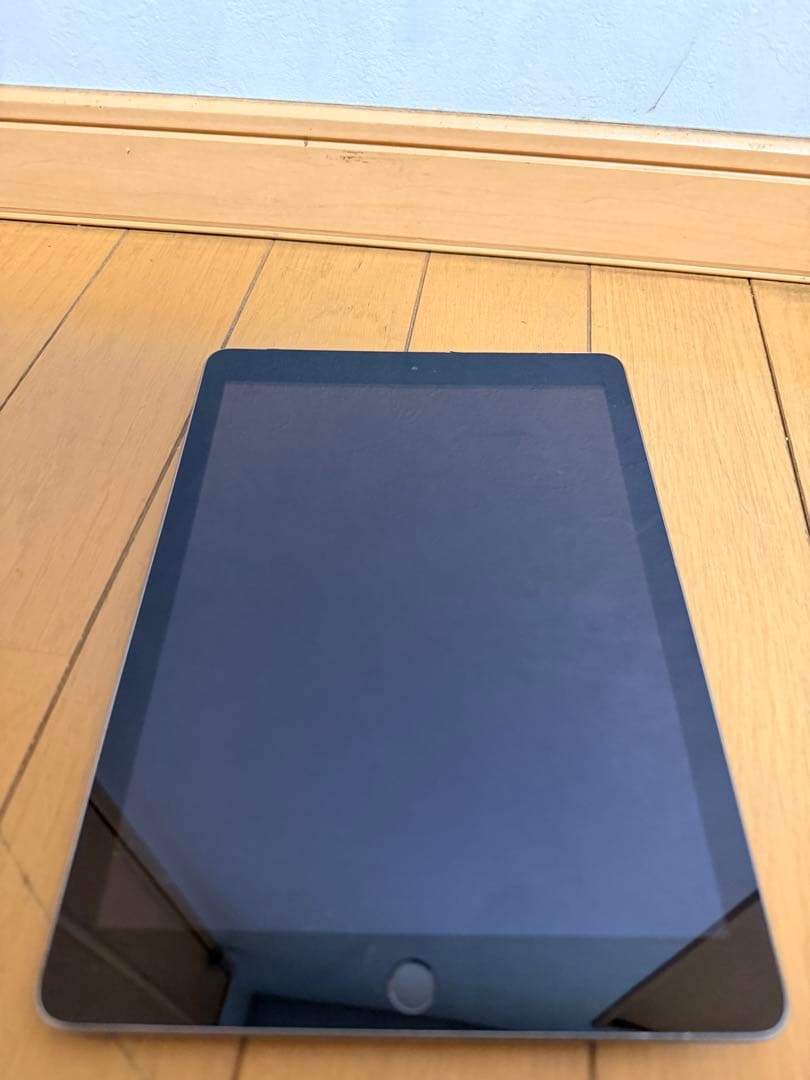 iPad 第6世代 32GB Wi-Fiモデル / セルラーモデル