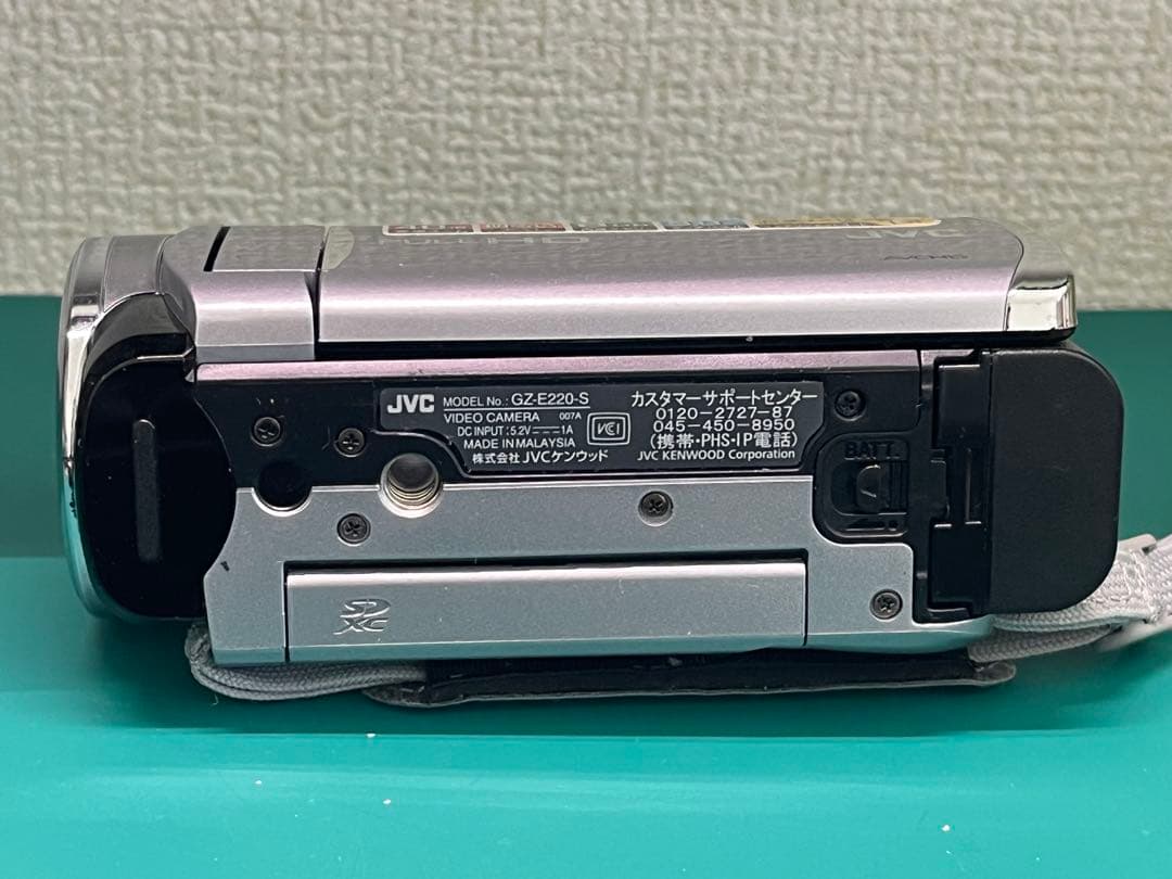 【美品★バッテリー2個】JVC Everio GZ-E220 シルバー フルHD