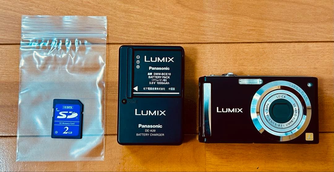 Panasonicコンパクトデジタルカメラ LUMIX➕SDカード付き