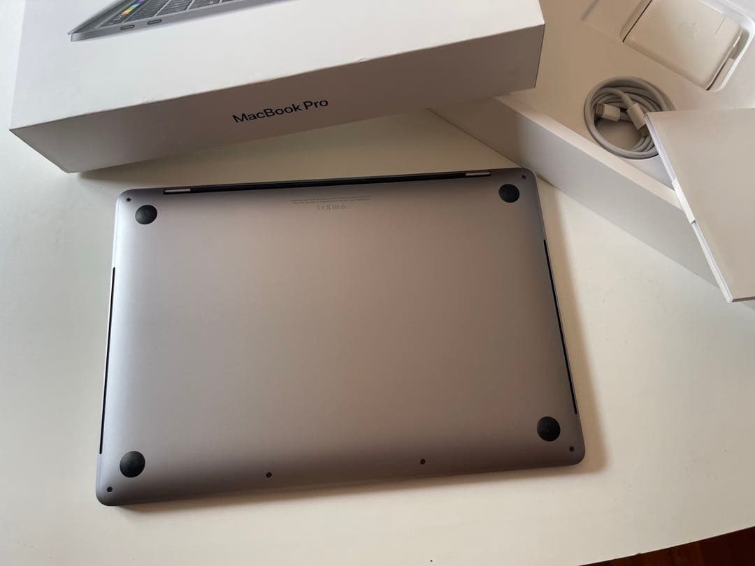 Apple MacBook Pro 13インチ (2020) 本体 ssd1T