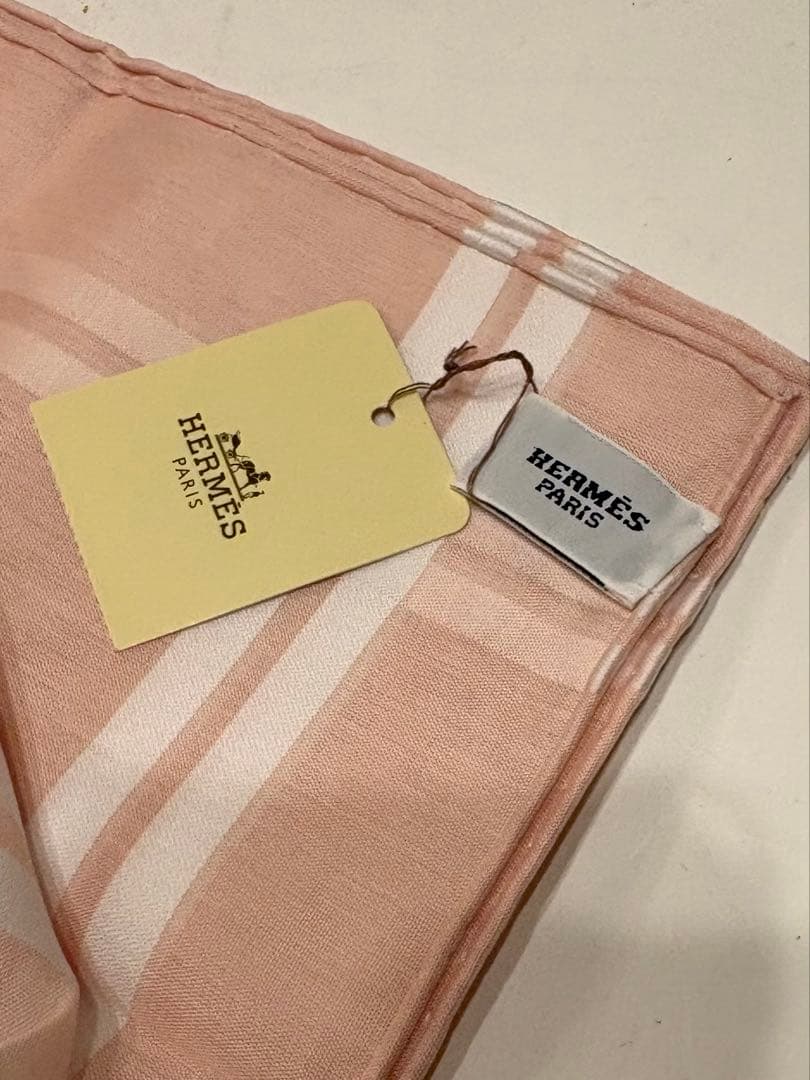 新品タグ付☆エルメス　ハンカチ　ロゴ　スカーフ　コットンスカーフ　未使用美品