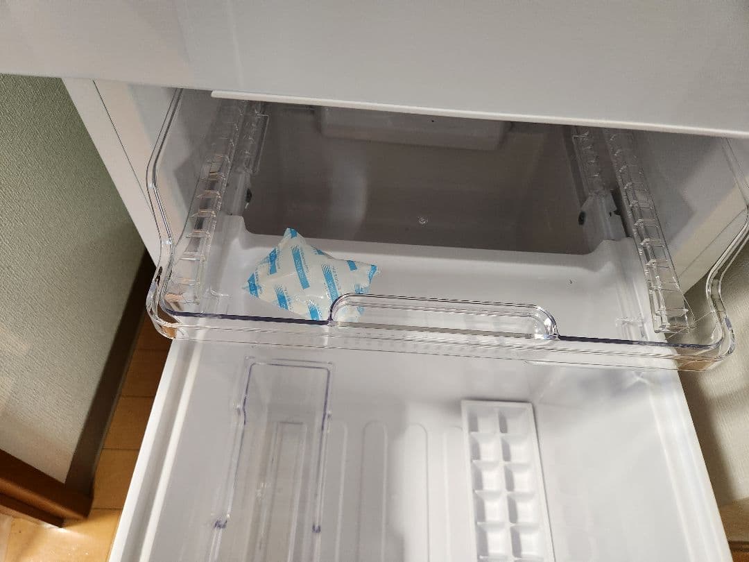 SHARP 冷蔵庫 SJ-GD15J ホワイト