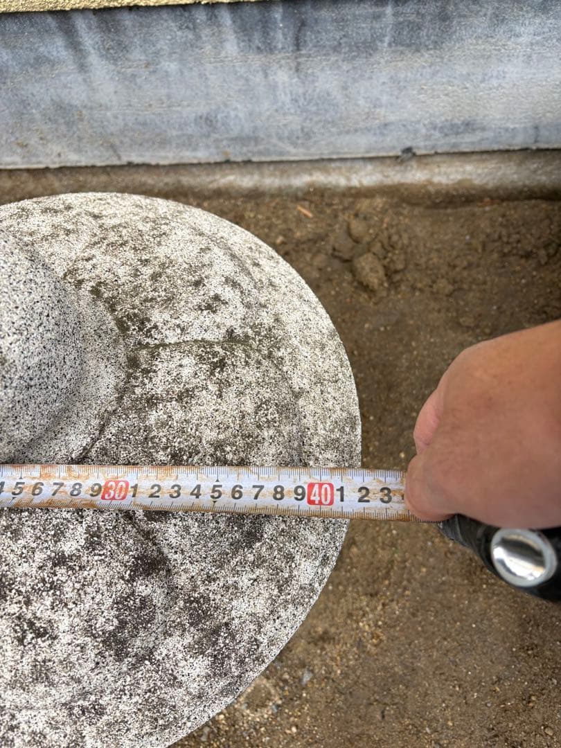 石製灯篭（大、小）・飾り岩（軽石）