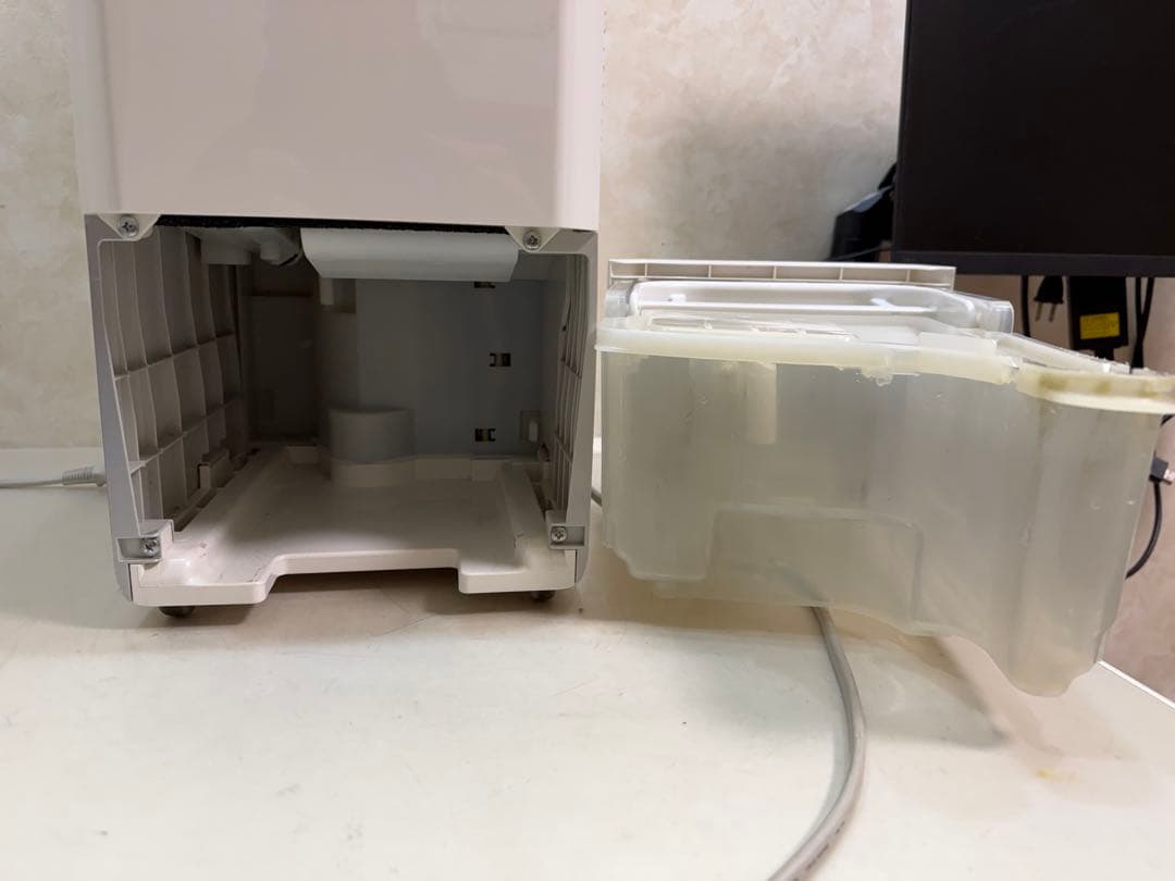 National F-YHD100 除湿機