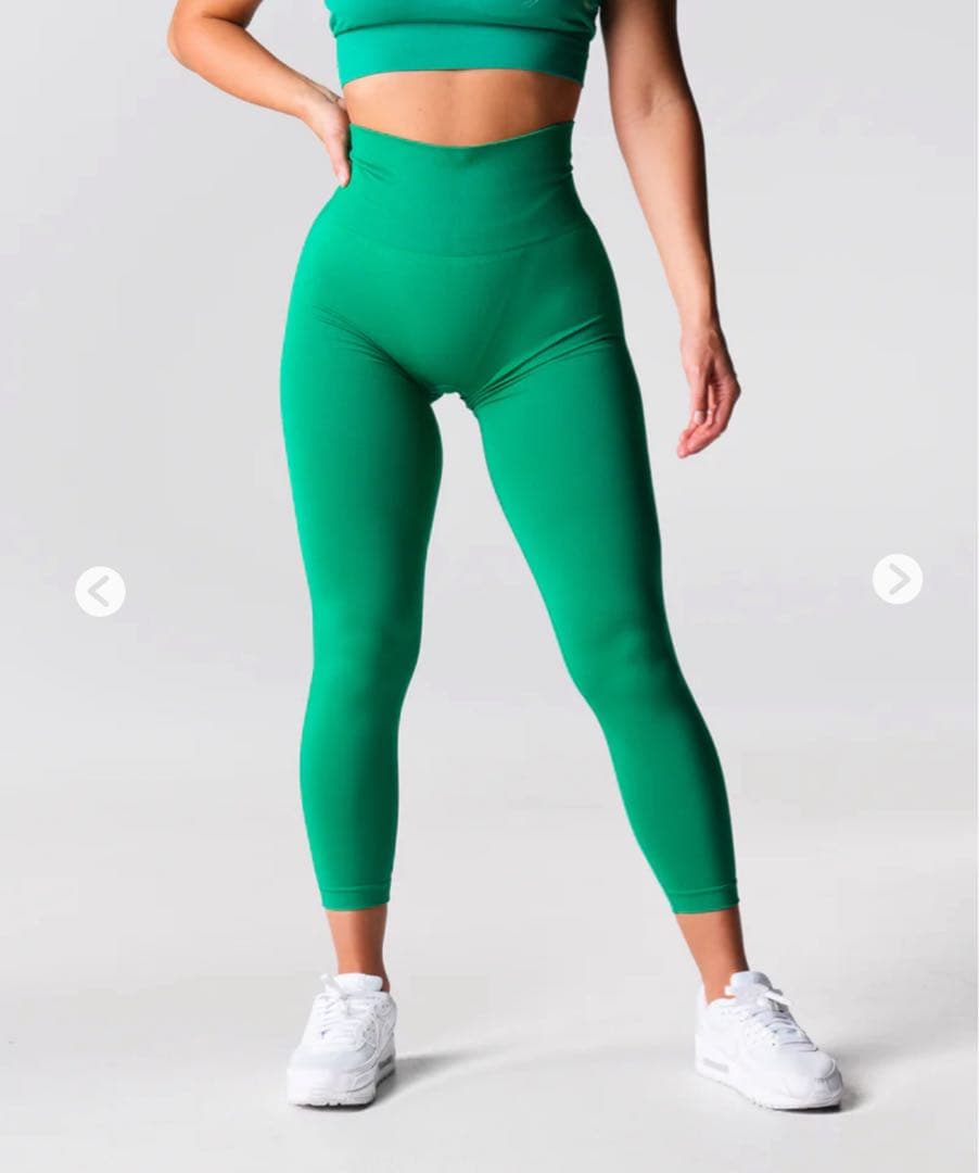 日本未入荷❣️NVGTN ホリーグリーン レギンス　美尻 美脚 【XS】