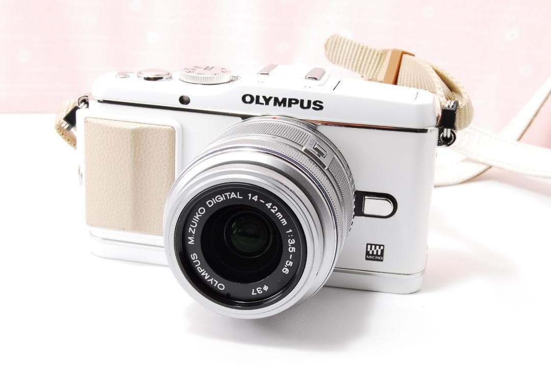 〓14-42mmレンズ付〓オリンパス PEN E-P3 ミラーレス一眼