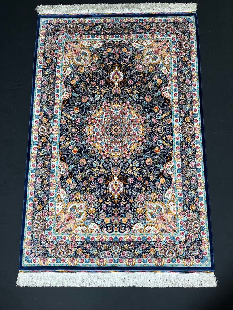 最高級 ペルシャ絨毯シルク イラン クム産 約225万ノット102×153cm