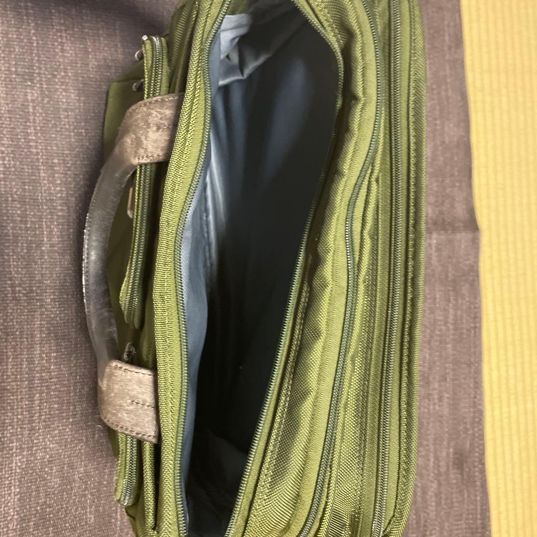 TUMI エクスパンダブル・オーガナイザー・コンピューター・ブリーフ