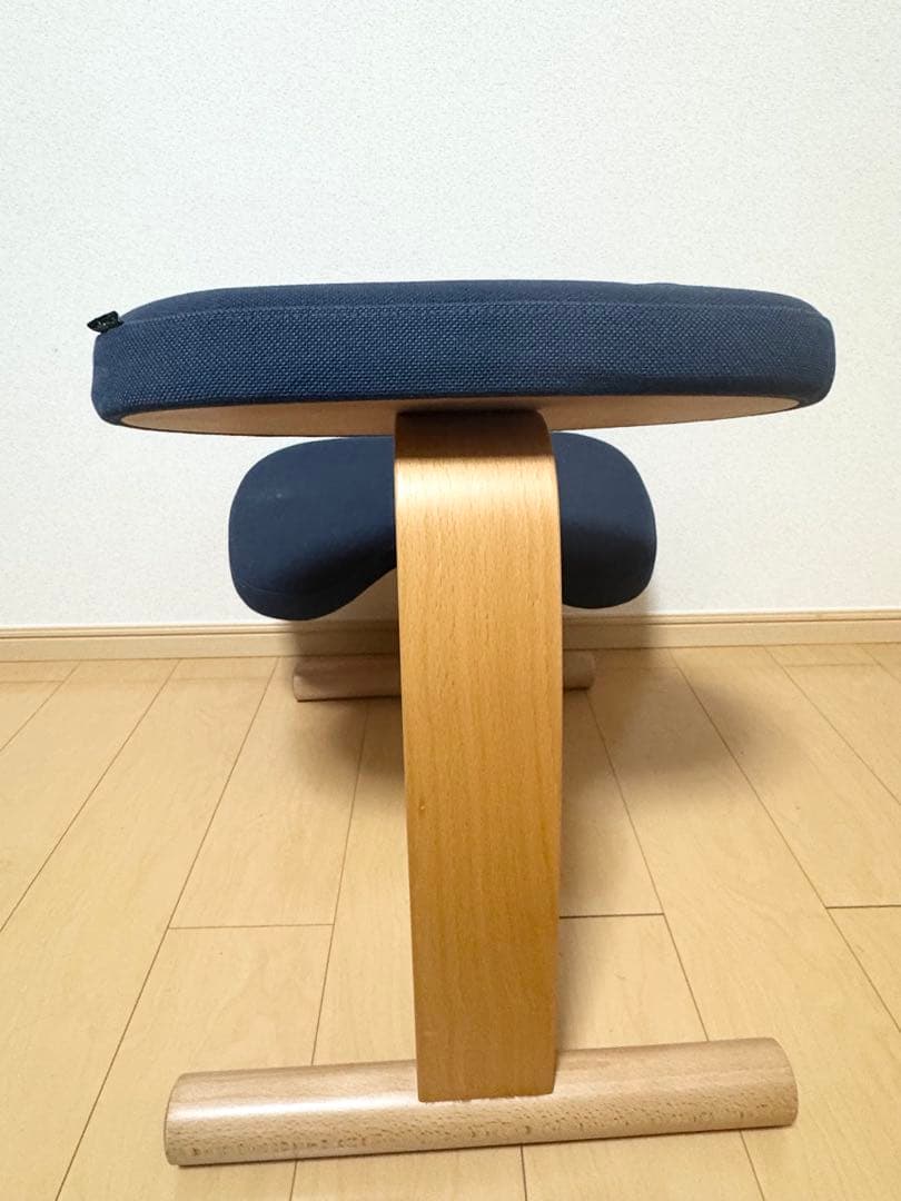 balans Easy バランスチェア イージー ネイビー 姿勢矯正 学習椅子