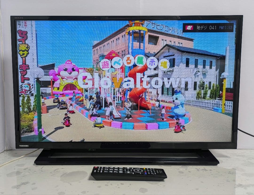TOSHIBA　32型液晶テレビ　レグザ　32S22　2018年製