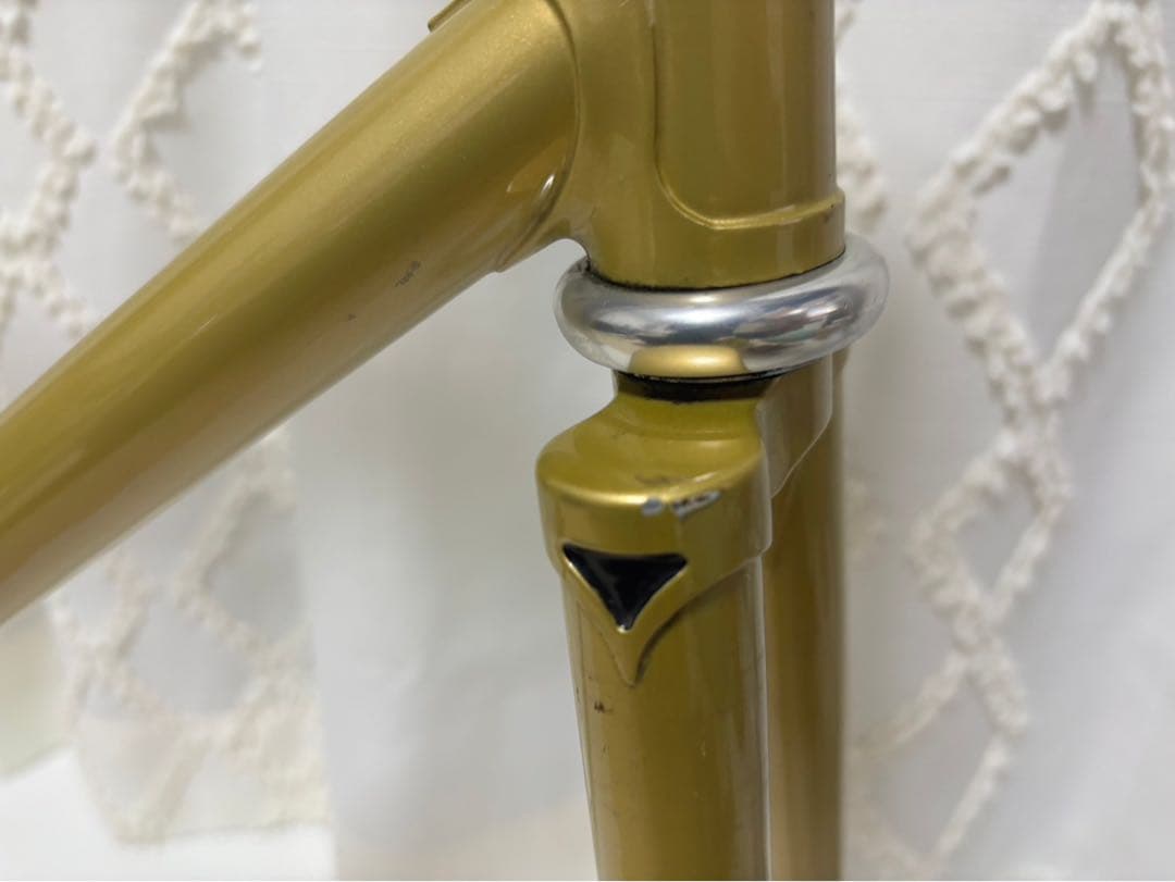 ゴールド ピストフレーム