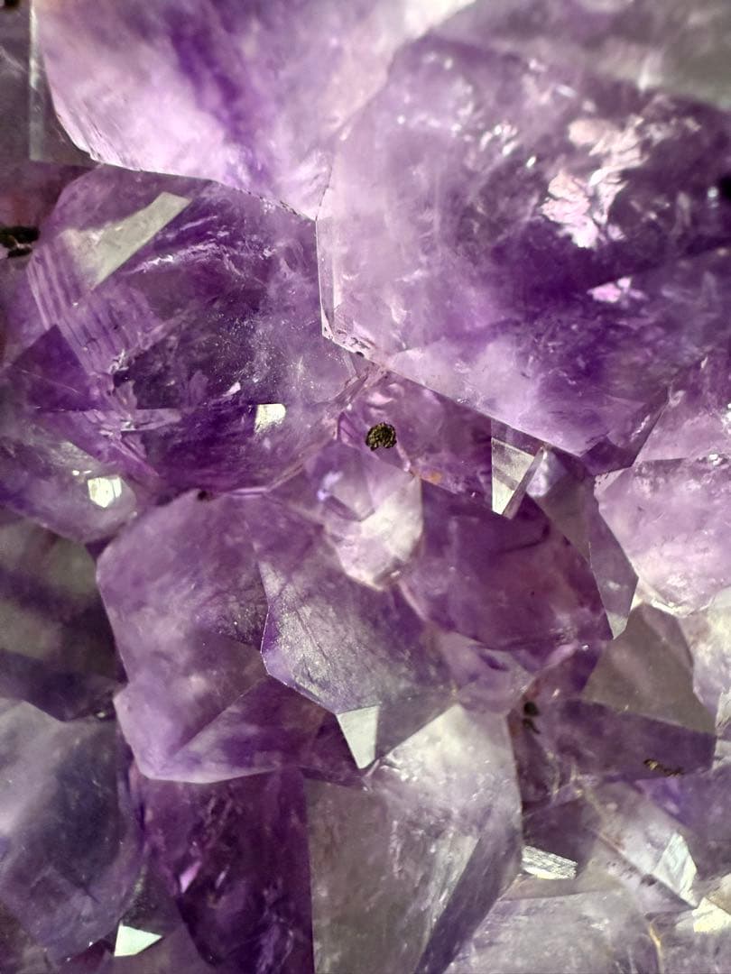 巨大でレアな高品質アメジストドーム