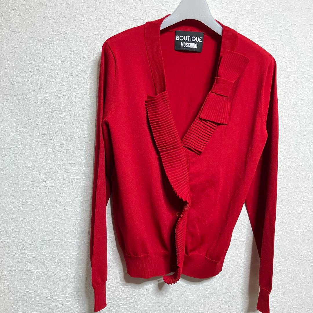BOUTIQUE MOSCHINOプリーツフリル・リボン付きレッドカーディガン