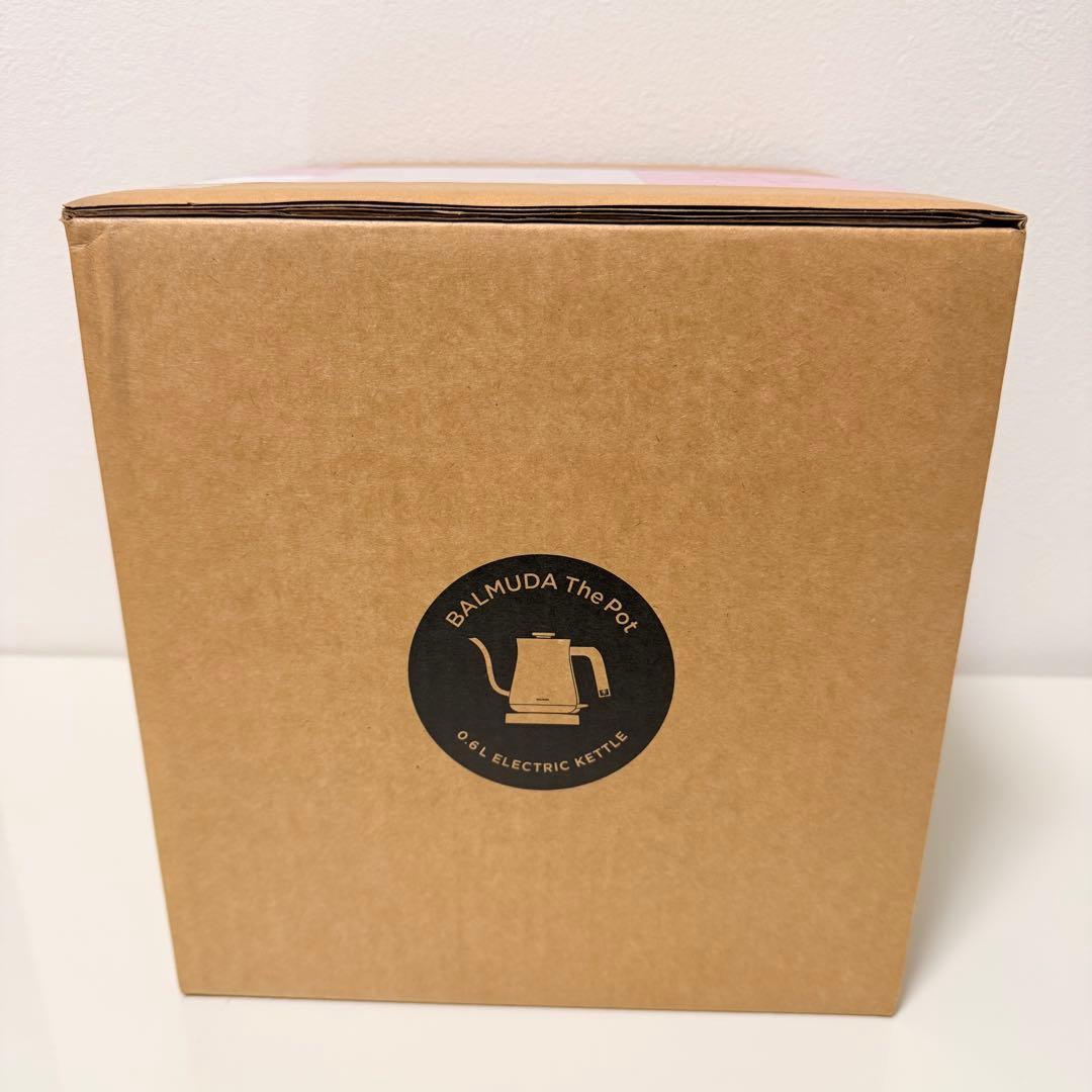 【新品/未開封 2026年1月入手】バルミューダ電気ケトル KPT01JP-WH