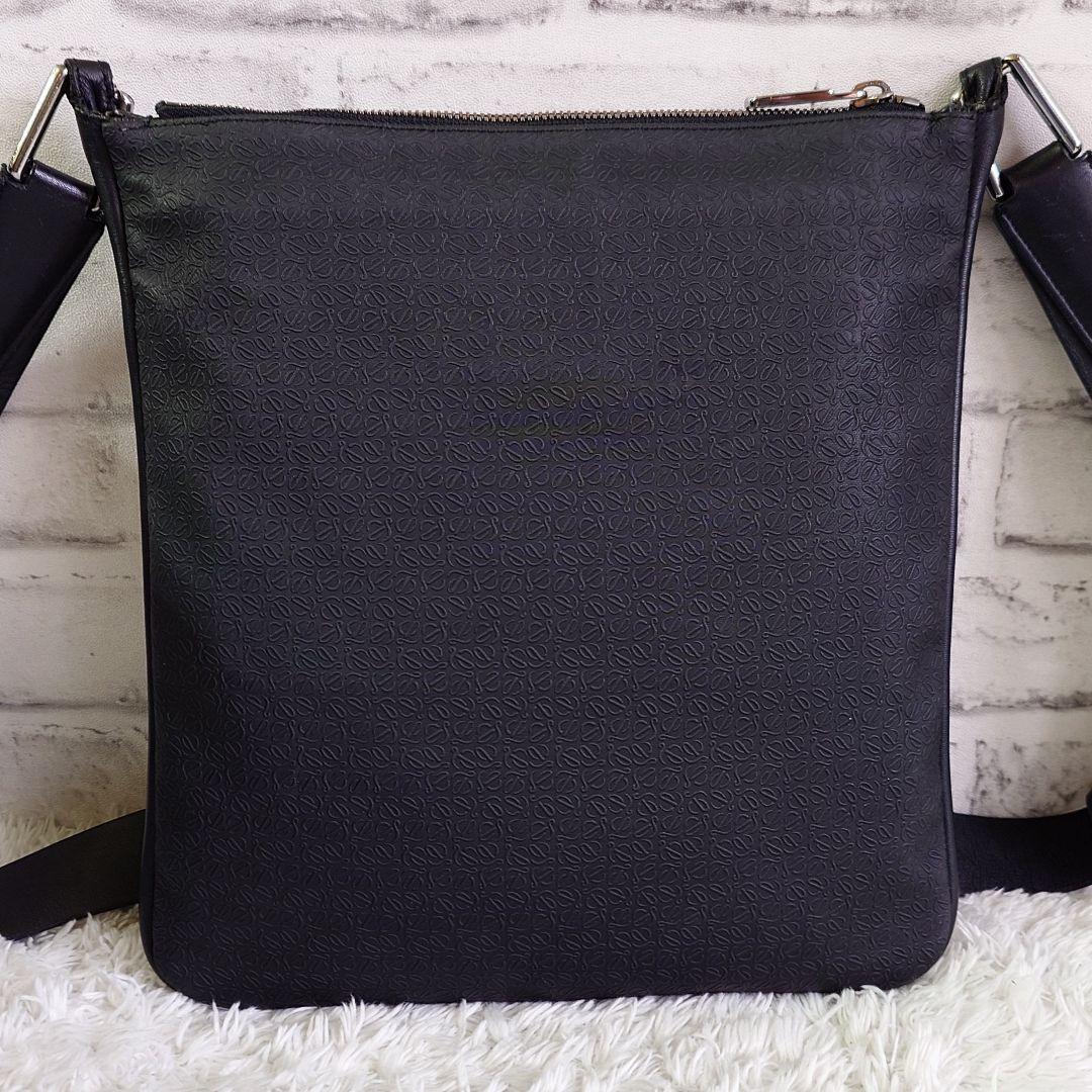 ロエベ ショルダーバッグ リピートアナグラム エンボス PVC 斜め掛け 黒