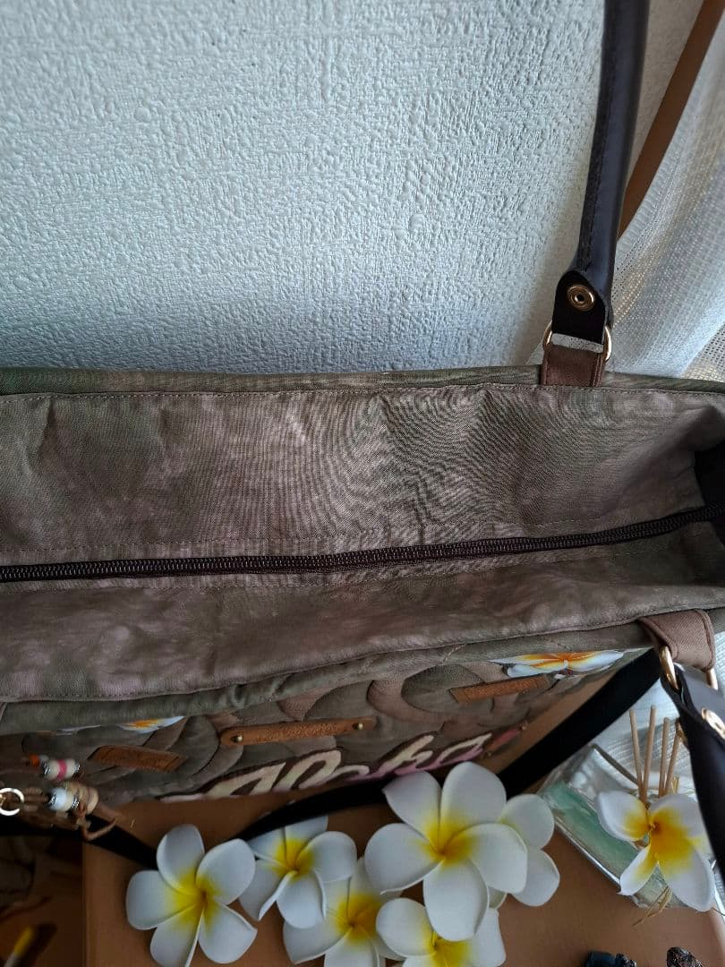 ハワイアンキルトバッグ　ホヌ　ピンクロ 2WAYファスナー　革タグチャーム付