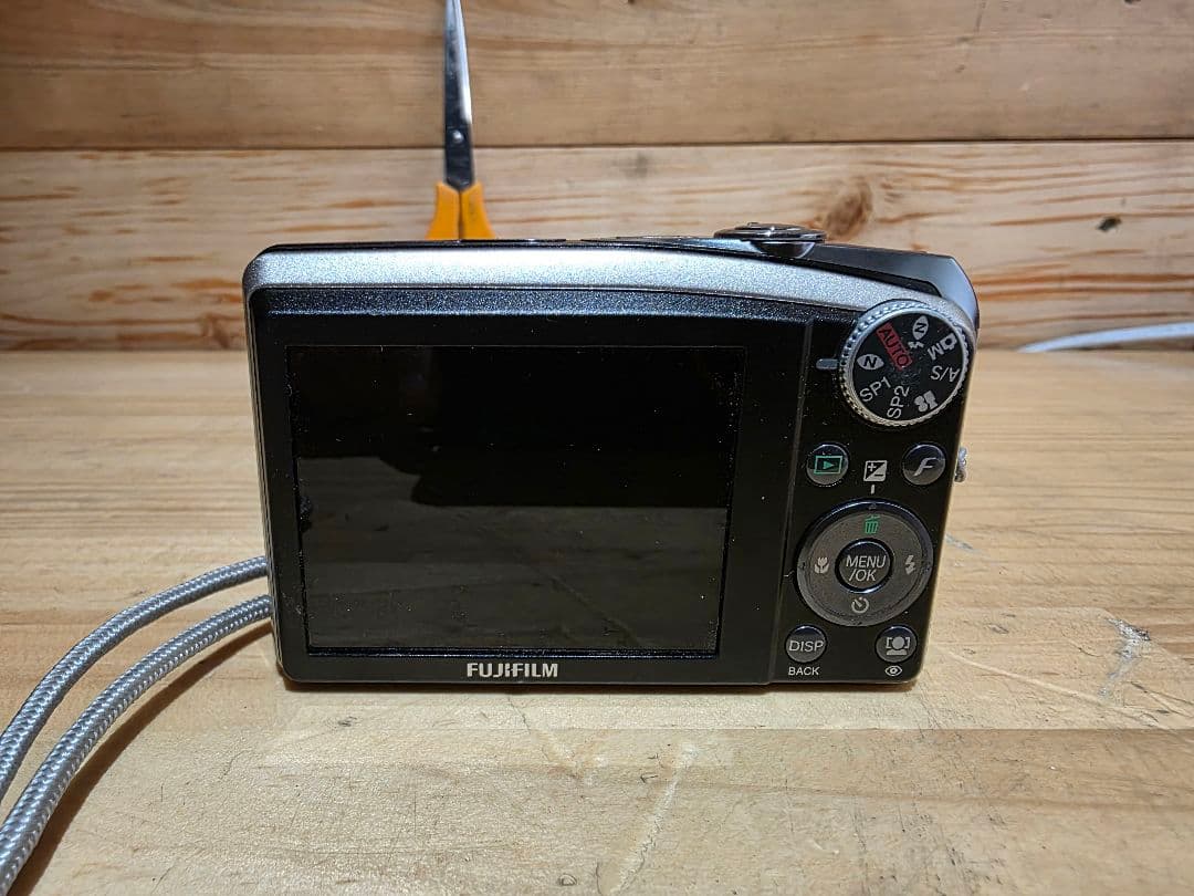 FUJIFILM デジタルカメラ FINEPIX F50fd シルバー