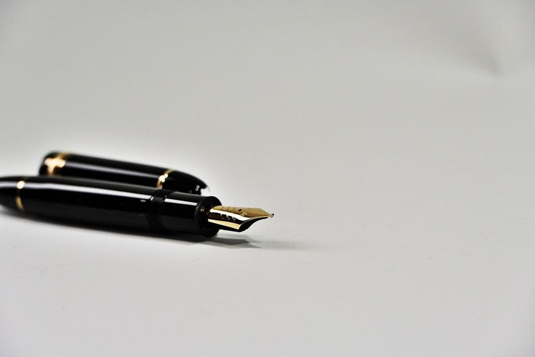 モンブラン  マイスターシュテュック 149 カリグラフィー カーブドニブ