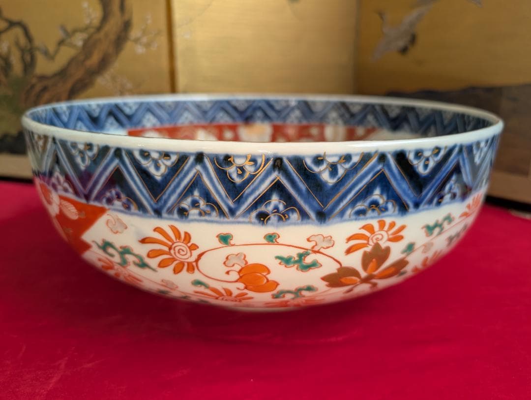 大きな鉢　色絵　古伊万里　大明成化年製在銘