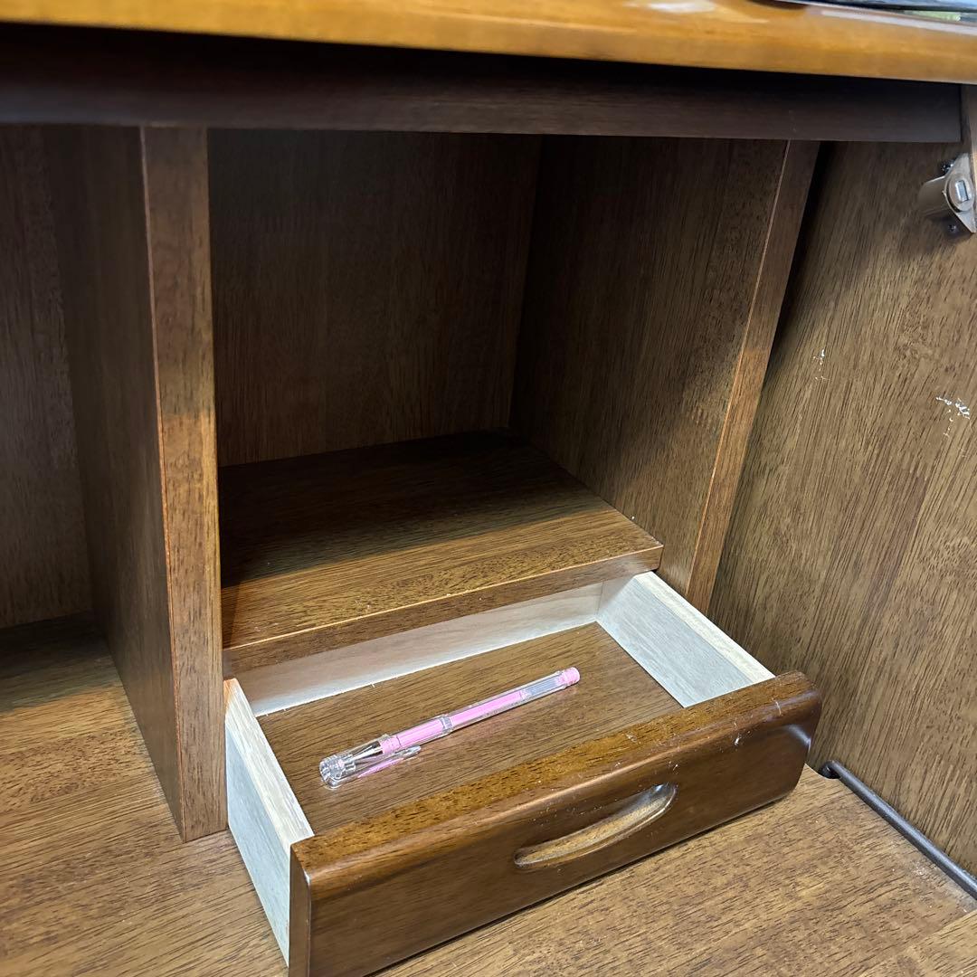 ビューロー　机