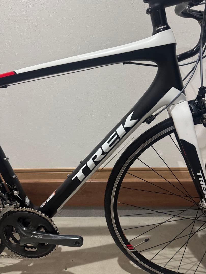 フルカーボンロードバイク　TREK MADONE 4.5