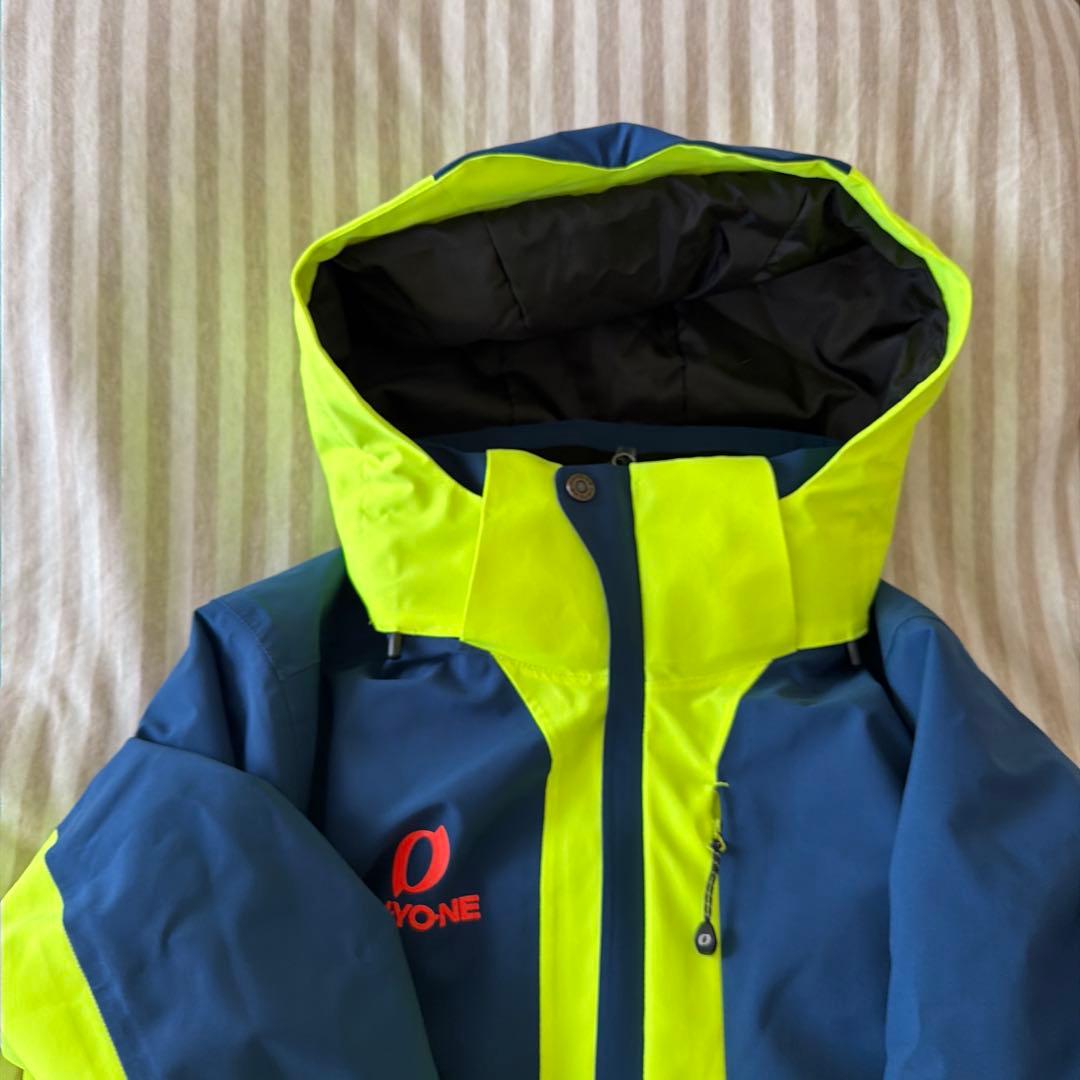 オンヨネスキーウェアデモチームジャケットＭサイズ1回使用美品