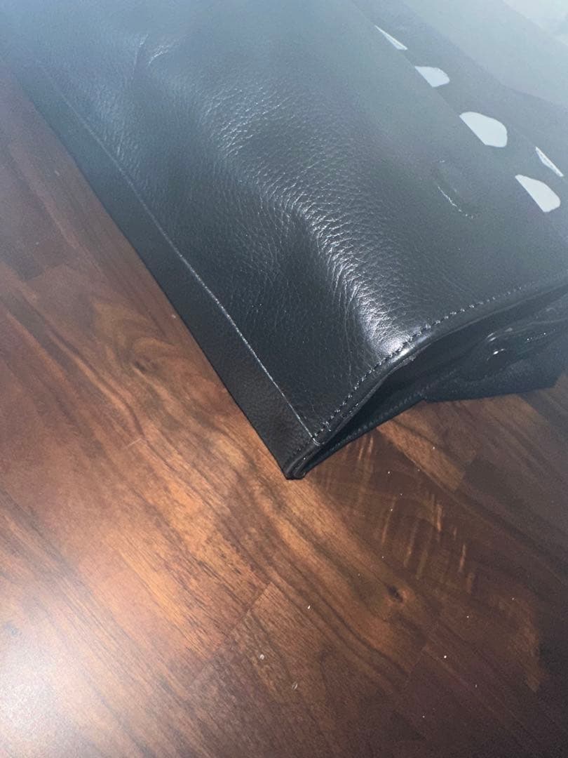 タグ付き　イアパピヨネ　本革　ワイドテープショルダーバッグ　ボディバッグ