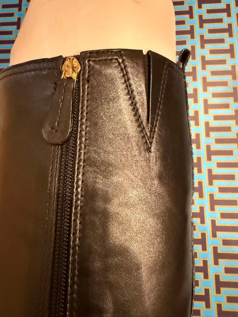 トリーバーチブラックレザー ロングブーツ