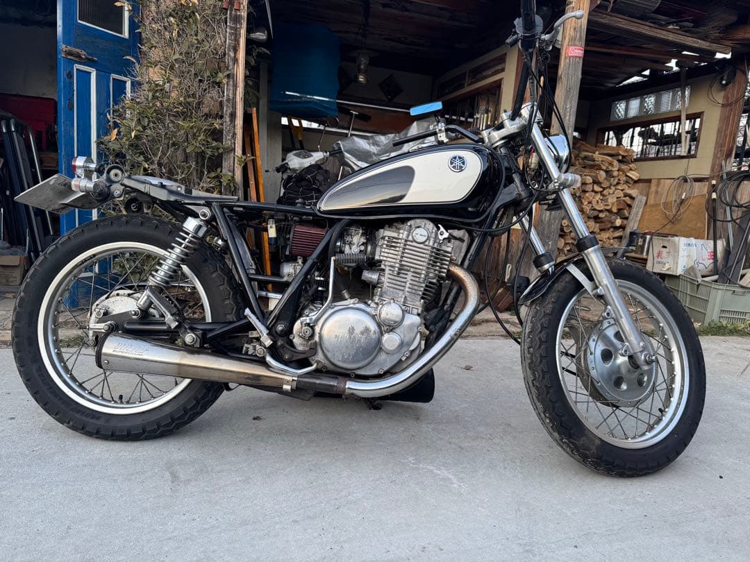 sr400 マフラー スリップオン　スーパートラップ　スパトラ　サイレンサーのみ