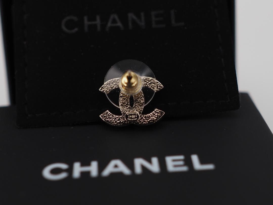 セール　2024年 新品同様 CHANEL シャネル パール×ストラス ピアス