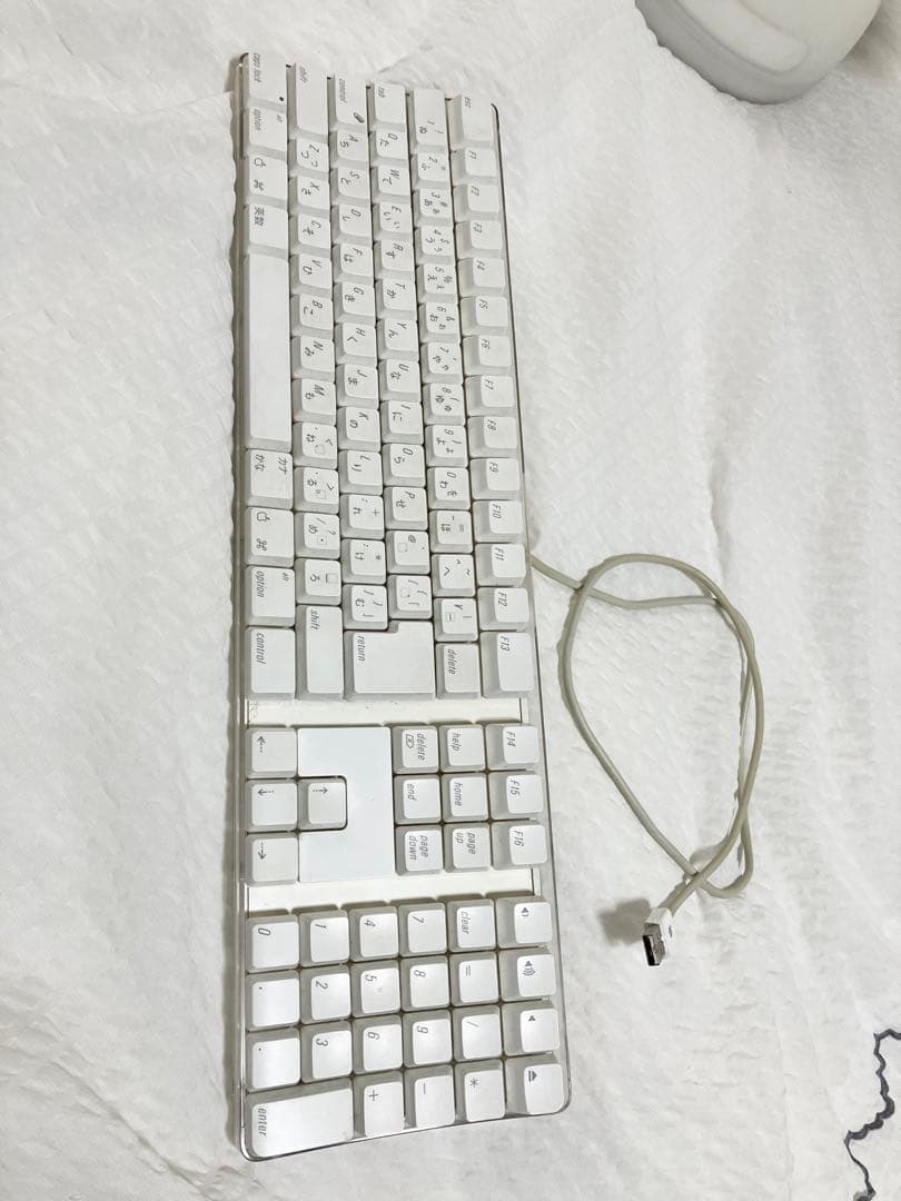 iMac G4 フラットパネル700MHz 768MB MacOS10.3