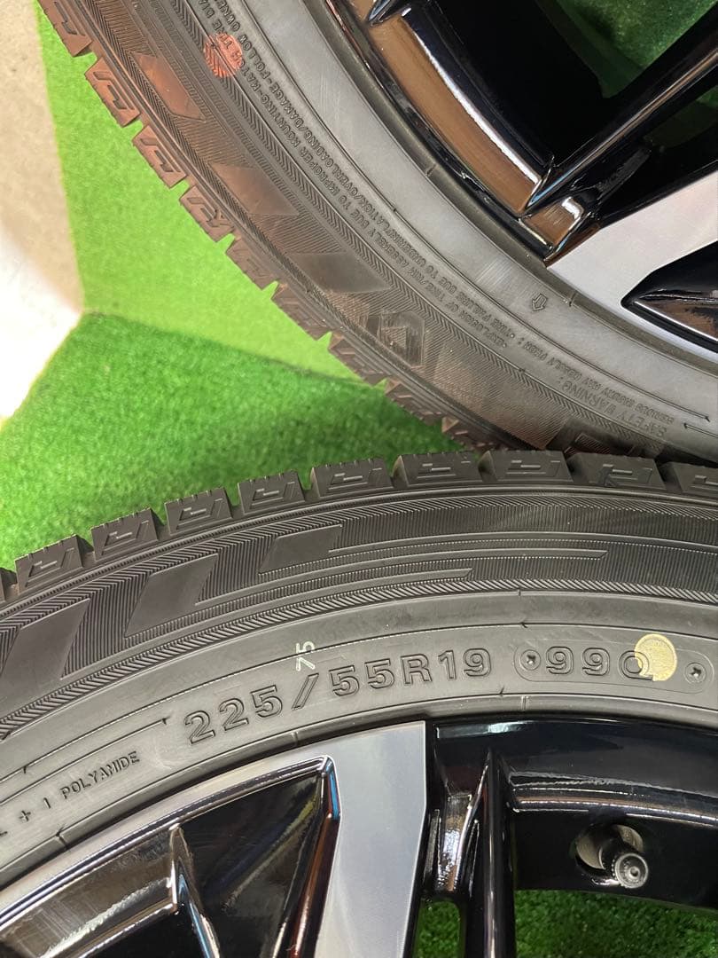 クラウンクロスオーバー　純正 19インチ 225/55R19 4本スタッドレス