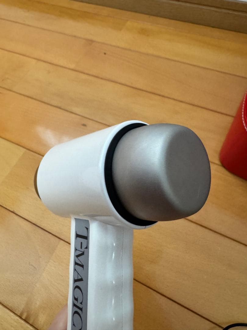 サ*ー様 T-MAGIC 美顔器 EMS機能付き