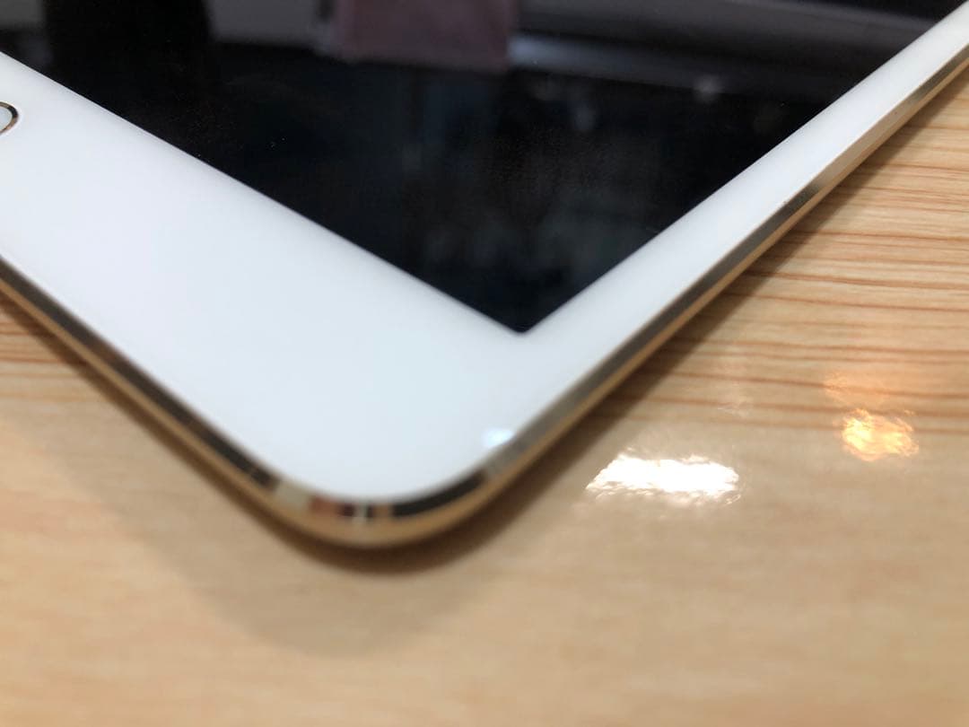 iPad本体 iPad mini4 Wi-Fi Cellular A1550 16GB