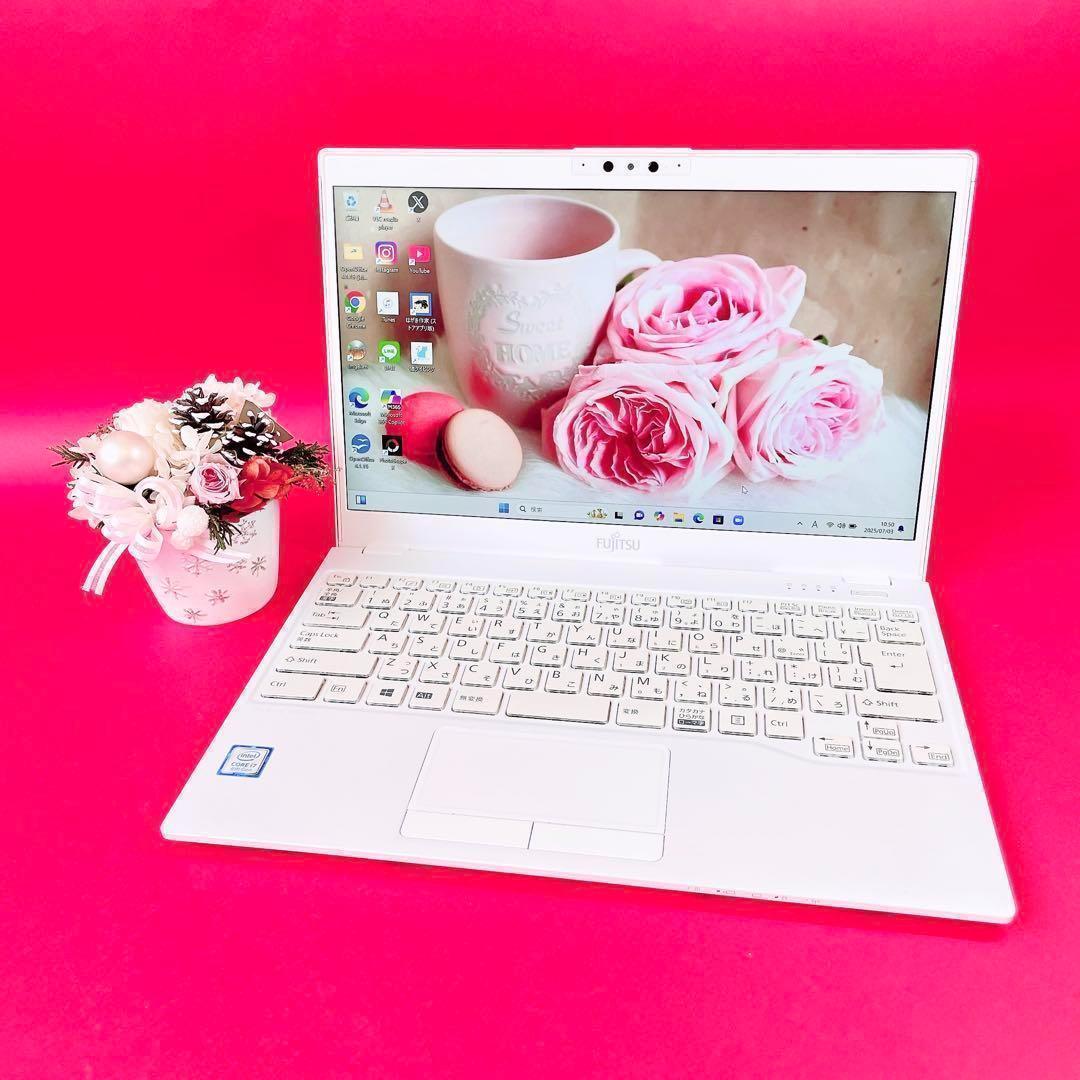 小型軽量✨️第8世代Corei7薄型ノートパソコンWin11カメラSSD512GB