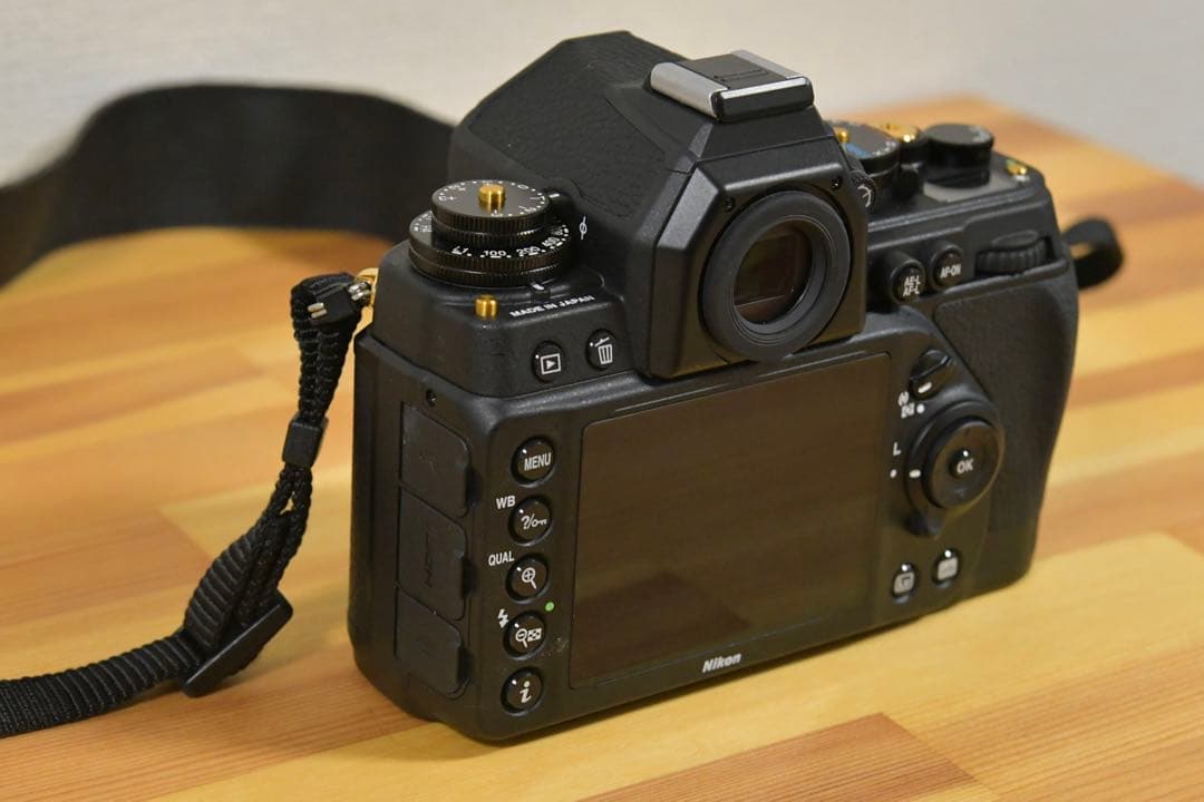 Nikon Df Gold Edition ニコン